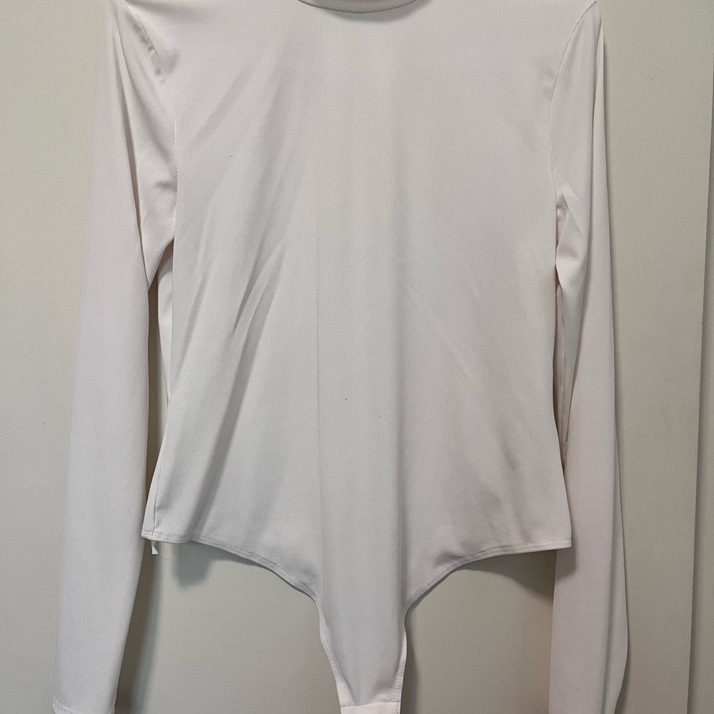 H&M Cream Long Sleeve Bodysuit
